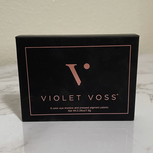 Coral Pop Eye Shadow And Pressed Pigment - Picture 2 of 4